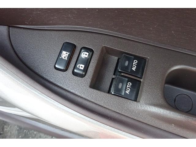 ｉＱ １３０Ｇ　レザーパッケージ　モデリスタフルエアロ　社外１７アルミ＆ダウンサス　ＳＤナビ　地デジ　Ｂカメラ　Ｂｌｕｅｔｏｏｔｈ　ハーフレザーシート　Ｐスタート　カーテンエアバック　オートエアコン　ＥＴＣ　保証付（19枚目）