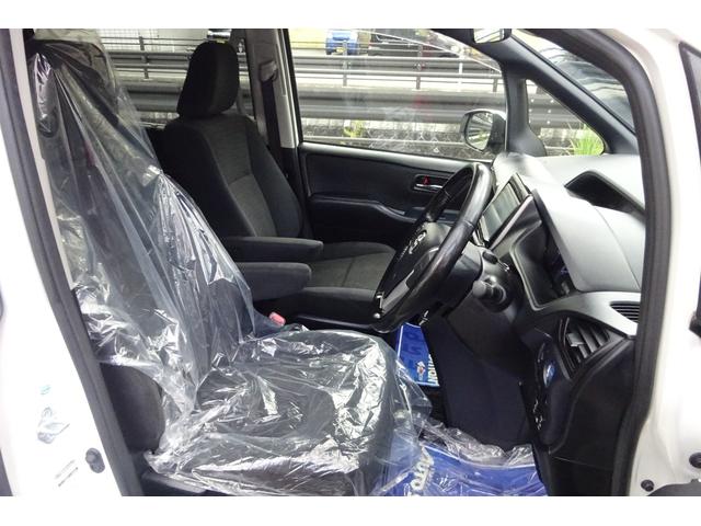 ノア ハイブリッドＧ　９型ＳＤナビ　地デジ　Ｂカメラ　１２．１型後席モニター　Ｂｌｕｅｔｏｏｔｈ　衝突被害軽減　車線逸脱防止　クルコン　シートヒーター　ＵＳＢポート　７人乗りウォークスルー　両側自動ドア　全国対応２年保証（7枚目）