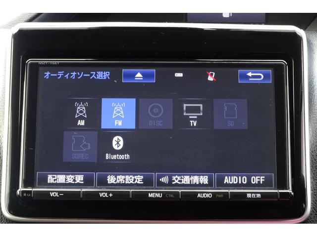 ノア ハイブリッドＧ　９型ＳＤナビ　地デジ　Ｂカメラ　１２．１型後席モニター　Ｂｌｕｅｔｏｏｔｈ　衝突被害軽減　車線逸脱防止　クルコン　シートヒーター　ＵＳＢポート　７人乗りウォークスルー　両側自動ドア　全国対応２年保証（16枚目）