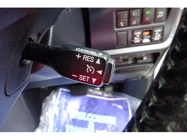 ノア ハイブリッドＧ　９型ＳＤナビ　地デジ　Ｂカメラ　１２．１型後席モニター　Ｂｌｕｅｔｏｏｔｈ　衝突被害軽減　車線逸脱防止　クルコン　シートヒーター　ＵＳＢポート　７人乗りウォークスルー　両側自動ドア　全国対応２年保証（22枚目）