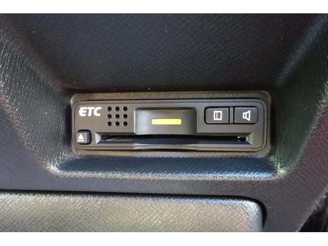 ステップワゴンスパーダ Ｚ　クールスピリット　９型ＳＤナビ　地デジ　Ｂカメラ　クルーズコントロール　ハーフレザーシート　８人乗り　ＨＩＤライト　メッキフォグカバー　スマートキー　１７アルミ　両側自動ドア　全国対応２年保証（24枚目）