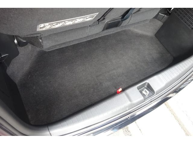 オデッセイ アブソルート・Ｘホンダセンシング　ＳＤナビ　地デジ　Ｂカメラ　後席モニター　ＢＴ　アダプティブクルコン　衝突被害軽減　車線逸脱防止　ハーフレザーＰシート　７人乗りオットマン　ＬＥＤライト　スマートキー　両側自動ドア　全国対応２年保証（13枚目）