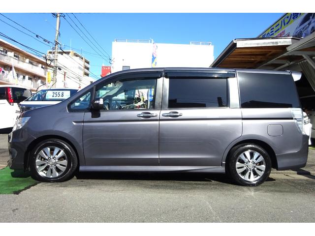 ステップワゴンスパーダ Ｓ　９型ＳＤナビ　地デジ　Ｂカメラ　クルーズコントロール　８人乗り　スマートキー　ＨＩＤライト　フォグライト　盗難防止装置　横滑り防止　ＥＴＣ　純正１６アルミ　両側自動ドア　全国対応２年保証（3枚目）