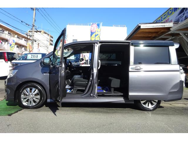ステップワゴンスパーダ Ｓ　９型ＳＤナビ　地デジ　Ｂカメラ　クルーズコントロール　８人乗り　スマートキー　ＨＩＤライト　フォグライト　盗難防止装置　横滑り防止　ＥＴＣ　純正１６アルミ　両側自動ドア　全国対応２年保証（4枚目）