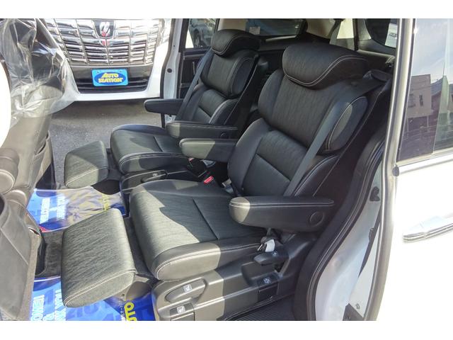 オデッセイ アブソルート・ＥＸホンダセンシング　ＳＤナビ　地デジ　Ｂカメラ　後席モニター　衝突被害軽減　車線逸脱防止　アダプティブクルコン　ＢＳＭ　ハーフレザーパワーシート　７人乗オットマン　ＵＳＢポート　１８ＡＷ　両側自動ドア　全国対応２年保証（9枚目）