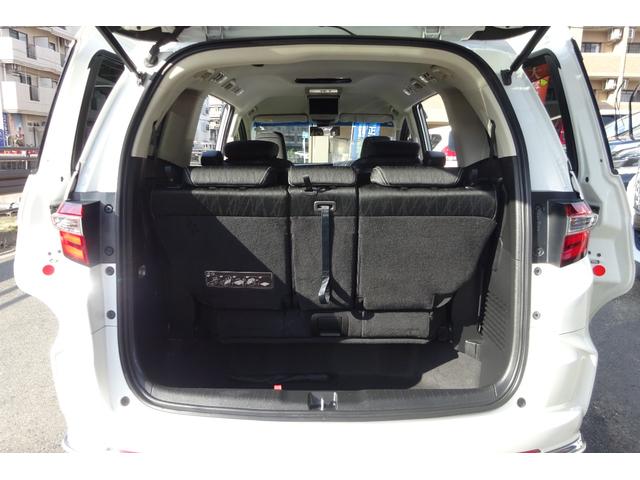 オデッセイ アブソルート・ＥＸホンダセンシング　ＳＤナビ　地デジ　Ｂカメラ　後席モニター　衝突被害軽減　車線逸脱防止　アダプティブクルコン　ＢＳＭ　ハーフレザーパワーシート　７人乗オットマン　ＵＳＢポート　１８ＡＷ　両側自動ドア　全国対応２年保証（11枚目）