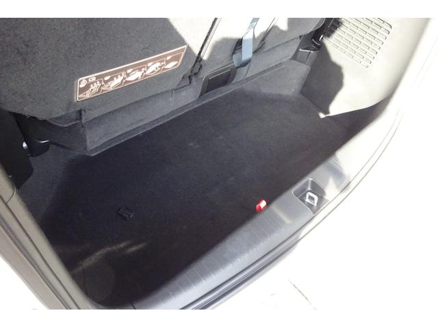 オデッセイ アブソルート・ＥＸホンダセンシング　ＳＤナビ　地デジ　Ｂカメラ　後席モニター　衝突被害軽減　車線逸脱防止　アダプティブクルコン　ＢＳＭ　ハーフレザーパワーシート　７人乗オットマン　ＵＳＢポート　１８ＡＷ　両側自動ドア　全国対応２年保証（13枚目）