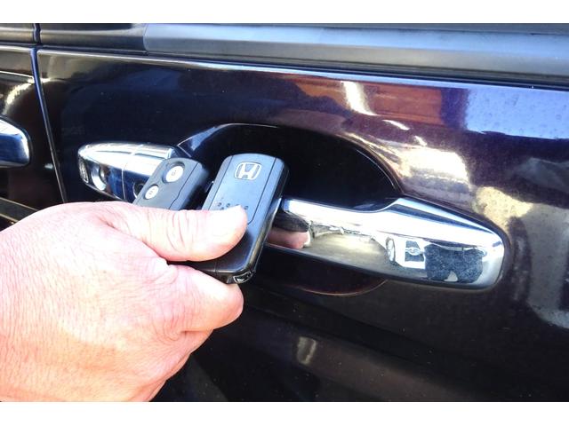 ステップワゴンスパーダ Ｚ　９型ＳＤナビ　地デジ　Ｂカメラ　後席モニター　最終型　クルーズコントロール　スマートキー　ＨＩＤライト　８人乗り　１６アルミ　両側自動ドア　全国対応２年保証（24枚目）