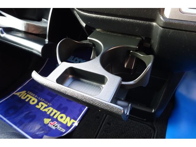 ステップワゴンスパーダ Ｚ　９型ＳＤナビ　地デジ　Ｂカメラ　後席モニター　最終型　クルーズコントロール　スマートキー　ＨＩＤライト　８人乗り　１６アルミ　両側自動ドア　全国対応２年保証（28枚目）