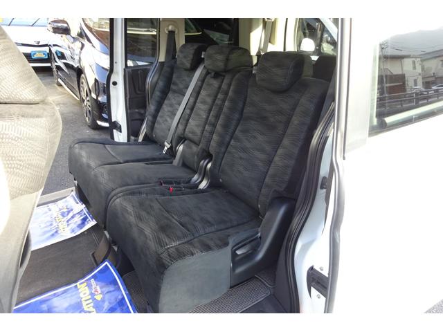 ステップワゴン Ｇ　インターナビＥセレクション　ＨＤＤインターナビ　地デジ　Ｂカメラ　後席モニター　クルーズコントロール　アイドリングストップ　ＵＳＢポート　純正カーテン　８人乗り　両側自動ドア　全国対応２年保証（8枚目）