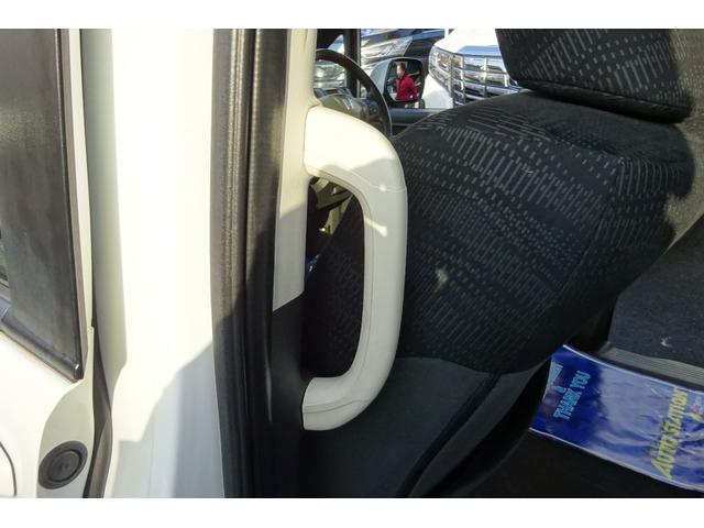 ステップワゴン Ｇ　インターナビＥセレクション　ＨＤＤインターナビ　地デジ　Ｂカメラ　後席モニター　クルーズコントロール　アイドリングストップ　ＵＳＢポート　純正カーテン　８人乗り　両側自動ドア　全国対応２年保証（25枚目）