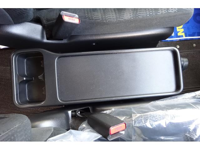 ステップワゴン Ｇ　インターナビＥセレクション　ＨＤＤインターナビ　地デジ　Ｂカメラ　後席モニター　クルーズコントロール　アイドリングストップ　ＵＳＢポート　純正カーテン　８人乗り　両側自動ドア　全国対応２年保証（27枚目）