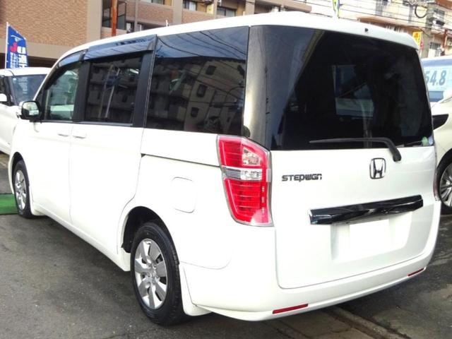 ステップワゴン Ｇ　インターナビＥセレクション　ＨＤＤインターナビ　地デジ　Ｂカメラ　後席モニター　クルーズコントロール　アイドリングストップ　ＵＳＢポート　８人乗り　ＨＩＤライト　ＥＴＣ　両側自動ドア　全国対応２年保証（5枚目）