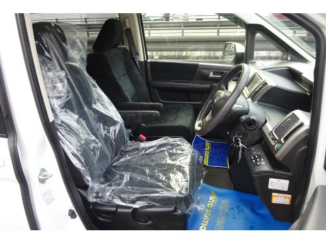 ステップワゴン Ｇ　インターナビＥセレクション　ＨＤＤインターナビ　地デジ　Ｂカメラ　後席モニター　クルーズコントロール　アイドリングストップ　ＵＳＢポート　８人乗り　ＨＩＤライト　ＥＴＣ　両側自動ドア　全国対応２年保証（7枚目）