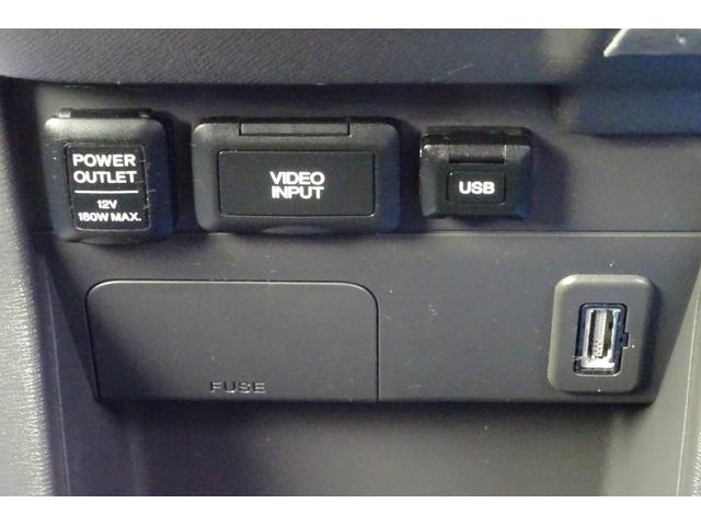 ステップワゴン Ｇ　インターナビＥセレクション　ＨＤＤインターナビ　地デジ　Ｂカメラ　後席モニター　クルーズコントロール　アイドリングストップ　ＵＳＢポート　８人乗り　ＨＩＤライト　ＥＴＣ　両側自動ドア　全国対応２年保証（23枚目）