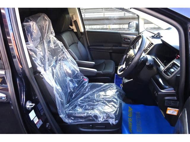 オデッセイ アブソルート・ＥＸ　ＳＤナビ　地デジ　Ｂカメラ　ＢＴ　衝突被害軽減　車線逸脱防止　アダクティブクルコン　ハーフレザーシート　パワーシート　７人乗りオットマン　ＢＳＭ　ＬＥＤライト　１８ＡＷ　両側自動ドア　全国対応２年保証（7枚目）