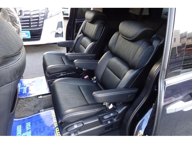 オデッセイ アブソルート・ＥＸ　ＳＤナビ　地デジ　Ｂカメラ　ＢＴ　衝突被害軽減　車線逸脱防止　アダクティブクルコン　ハーフレザーシート　パワーシート　７人乗りオットマン　ＢＳＭ　ＬＥＤライト　１８ＡＷ　両側自動ドア　全国対応２年保証（8枚目）