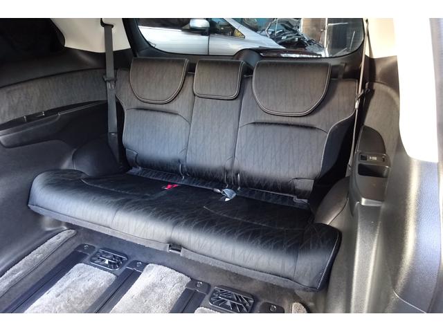 オデッセイ アブソルート・ＥＸ　ＳＤナビ　地デジ　Ｂカメラ　ＢＴ　衝突被害軽減　車線逸脱防止　アダクティブクルコン　ハーフレザーシート　パワーシート　７人乗りオットマン　ＢＳＭ　ＬＥＤライト　１８ＡＷ　両側自動ドア　全国対応２年保証（10枚目）