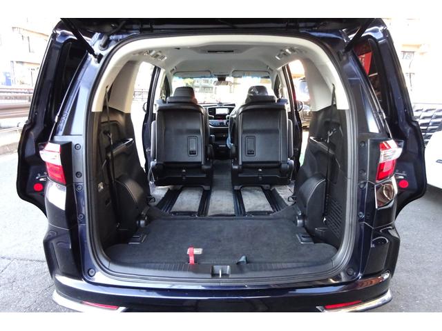 オデッセイ アブソルート・ＥＸ　ＳＤナビ　地デジ　Ｂカメラ　ＢＴ　衝突被害軽減　車線逸脱防止　アダクティブクルコン　ハーフレザーシート　パワーシート　７人乗りオットマン　ＢＳＭ　ＬＥＤライト　１８ＡＷ　両側自動ドア　全国対応２年保証（12枚目）