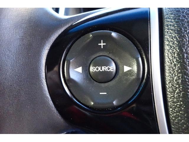 オデッセイ アブソルート・ＥＸ　ＳＤナビ　地デジ　Ｂカメラ　ＢＴ　衝突被害軽減　車線逸脱防止　アダクティブクルコン　ハーフレザーシート　パワーシート　７人乗りオットマン　ＢＳＭ　ＬＥＤライト　１８ＡＷ　両側自動ドア　全国対応２年保証（17枚目）