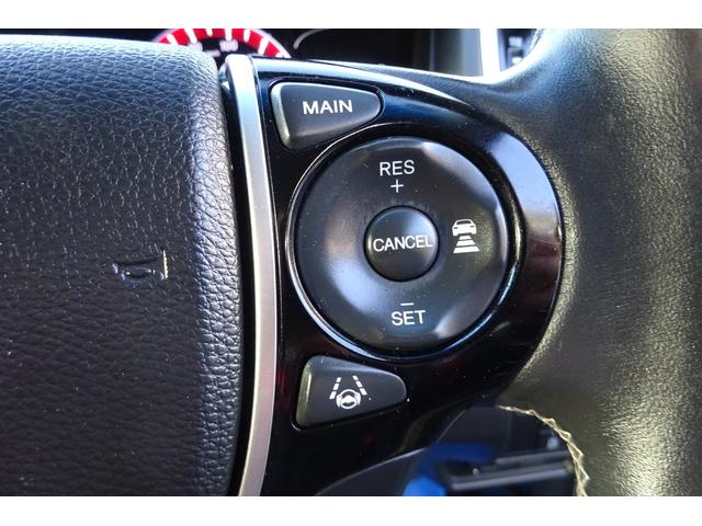 オデッセイ アブソルート・ＥＸ　ＳＤナビ　地デジ　Ｂカメラ　ＢＴ　衝突被害軽減　車線逸脱防止　アダクティブクルコン　ハーフレザーシート　パワーシート　７人乗りオットマン　ＢＳＭ　ＬＥＤライト　１８ＡＷ　両側自動ドア　全国対応２年保証（18枚目）