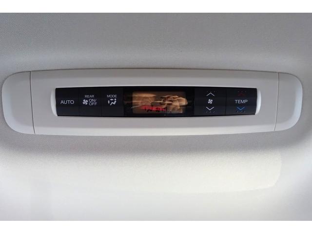 オデッセイ アブソルート・ＥＸ　ＳＤナビ　地デジ　Ｂカメラ　ＢＴ　衝突被害軽減　車線逸脱防止　アダクティブクルコン　ハーフレザーシート　パワーシート　７人乗りオットマン　ＢＳＭ　ＬＥＤライト　１８ＡＷ　両側自動ドア　全国対応２年保証（20枚目）