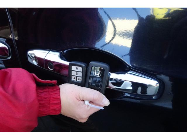 オデッセイ アブソルート・ＥＸ　ＳＤナビ　地デジ　Ｂカメラ　ＢＴ　衝突被害軽減　車線逸脱防止　アダクティブクルコン　ハーフレザーシート　パワーシート　７人乗りオットマン　ＢＳＭ　ＬＥＤライト　１８ＡＷ　両側自動ドア　全国対応２年保証（26枚目）