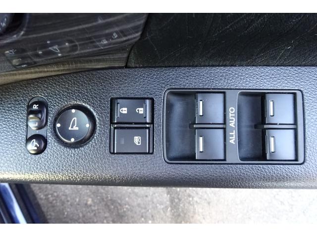 オデッセイ アブソルート・ＥＸ　ＳＤナビ　地デジ　Ｂカメラ　ＢＴ　衝突被害軽減　車線逸脱防止　アダクティブクルコン　ハーフレザーシート　パワーシート　７人乗りオットマン　ＢＳＭ　ＬＥＤライト　１８ＡＷ　両側自動ドア　全国対応２年保証（31枚目）