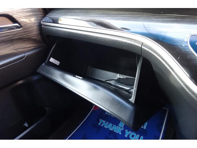 オデッセイ アブソルート・ＥＸ　ＳＤナビ　地デジ　Ｂカメラ　ＢＴ　衝突被害軽減　車線逸脱防止　アダクティブクルコン　ハーフレザーシート　パワーシート　７人乗りオットマン　ＢＳＭ　ＬＥＤライト　１８ＡＷ　両側自動ドア　全国対応２年保証（33枚目）