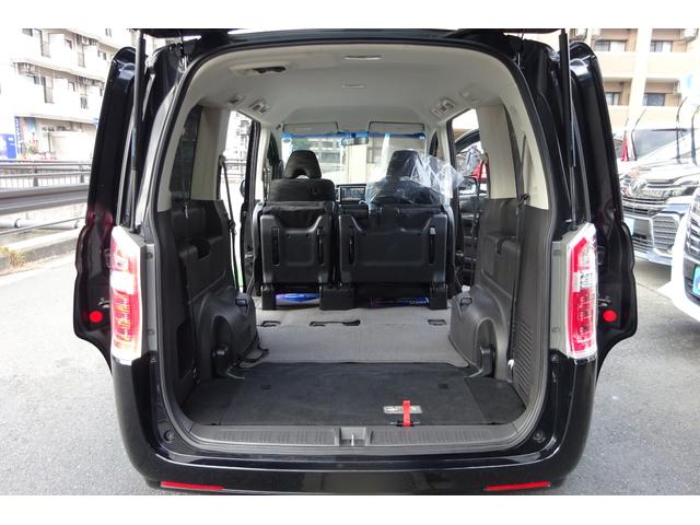 ステップワゴン Ｇ　コンフォートセレクション　９型ＳＤナビ　地デジ　Ｂカメラ　クルーズコントロール　スマートキー　アイドリングストップ　ＨＩＤライト　ＥＴＣ　８人乗り　両側自動ドア　全国対応２年保証（11枚目）