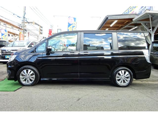 ステップワゴンスパーダ Ｚ　ＳＤナビ　地デジ　Ｂカメラ　ＨＤＭＩ　ハンズフリーテレフィン　アイドリングストップ　ドラレコ　スマートキー　ＨＩＤライト　８人乗り　１６ＡＷ　両側自動ドア　全国対応２年保証（3枚目）