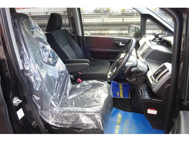 ステップワゴンスパーダ Ｚ　ＳＤナビ　地デジ　Ｂカメラ　ＨＤＭＩ　ハンズフリーテレフィン　アイドリングストップ　ドラレコ　スマートキー　ＨＩＤライト　８人乗り　１６ＡＷ　両側自動ドア　全国対応２年保証（7枚目）