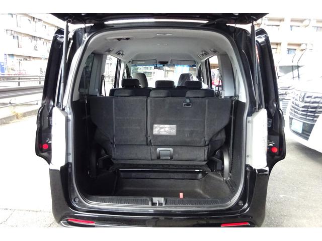 ステップワゴンスパーダ Ｚ　ＳＤナビ　地デジ　Ｂカメラ　ＨＤＭＩ　ハンズフリーテレフィン　アイドリングストップ　ドラレコ　スマートキー　ＨＩＤライト　８人乗り　１６ＡＷ　両側自動ドア　全国対応２年保証（10枚目）