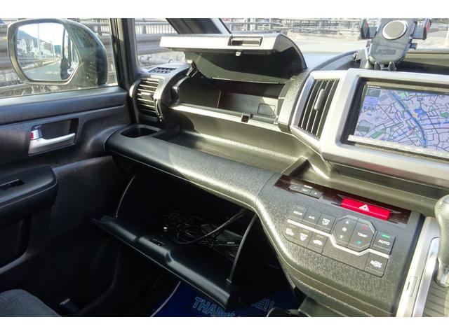 ステップワゴンスパーダ Ｚ　ＳＤナビ　地デジ　Ｂカメラ　ＨＤＭＩ　ハンズフリーテレフィン　アイドリングストップ　ドラレコ　スマートキー　ＨＩＤライト　８人乗り　１６ＡＷ　両側自動ドア　全国対応２年保証（27枚目）