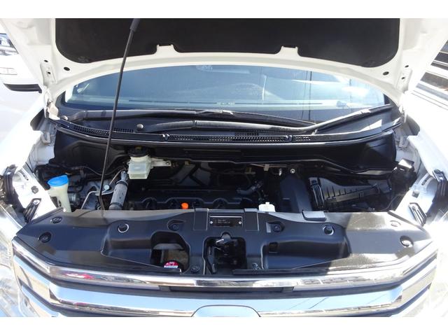 ステップワゴンスパーダ パワーエディション　９型ＳＤナビ　地デジ　Ｂカメラ　後席モニター　アイドリングストップ　スマートキー　ＨＩＤライト＆フォグ　８人乗り　１６アルミ　両側自動ドア　全国対応２年保証（31枚目）