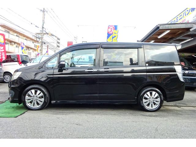 ステップワゴンスパーダ Ｚ　インターナビセレクション　ＨＤＤインターナビ　地デジ　Ｂカメラ　後席モニター　ＵＳＢポート　７人乗りウォークスルー　スマートキー　ＨＩＤライト　１６アルミ　両側自動ドア　全国対応２年保証（3枚目）