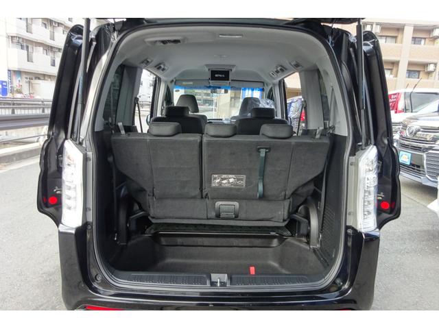 ステップワゴンスパーダ Ｚ　インターナビセレクション　ＨＤＤインターナビ　地デジ　Ｂカメラ　後席モニター　ＵＳＢポート　７人乗りウォークスルー　スマートキー　ＨＩＤライト　１６アルミ　両側自動ドア　全国対応２年保証（11枚目）