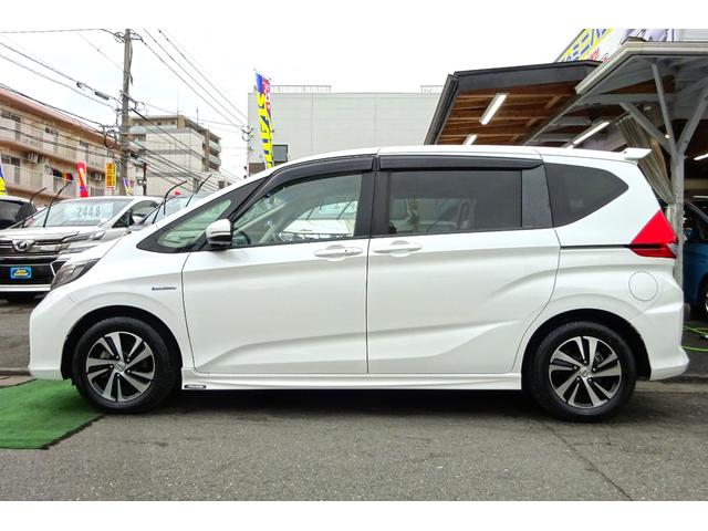 �N�₩�ȃp�[���z���C�g�Ƀ��f���[�����G�A���Ə����A���~�t���ŃX�^�C�����o�b�`�����܂��Ă܂��I�I