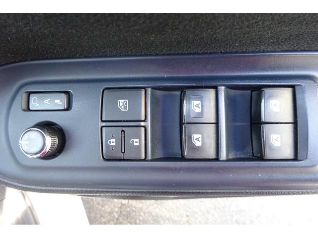 �t���I�[�g�̃p���[�E�C���h�E�ɃI�[�g�~���[�𑕔��I�I