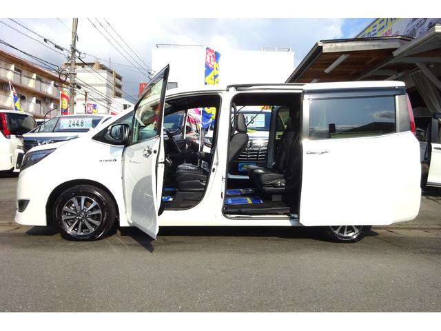 エスクァイア ハイブリッドＧｉ　９型ＳＤナビ　地デジ　Ｂカメラ　１２．１型後席モニター　ＢＴ　衝突被害軽減　車線逸脱防止　クルーズコントロール　革シートヒーター　ＵＳＢポート　ドラレコ　７人乗り　両側自動ドア　全国対応２年保証（4枚目）