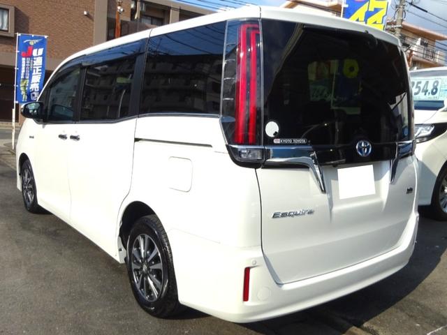 エスクァイア ハイブリッドＧｉ　９型ＳＤナビ　地デジ　Ｂカメラ　１２．１型後席モニター　ＢＴ　衝突被害軽減　車線逸脱防止　クルーズコントロール　革シートヒーター　ＵＳＢポート　ドラレコ　７人乗り　両側自動ドア　全国対応２年保証（5枚目）