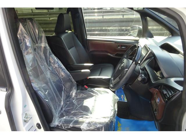 エスクァイア ハイブリッドＧｉ　９型ＳＤナビ　地デジ　Ｂカメラ　１２．１型後席モニター　ＢＴ　衝突被害軽減　車線逸脱防止　クルーズコントロール　革シートヒーター　ＵＳＢポート　ドラレコ　７人乗り　両側自動ドア　全国対応２年保証（7枚目）