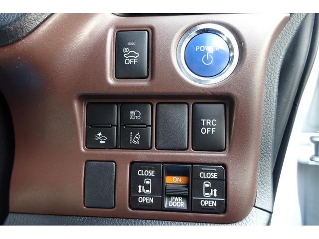 エスクァイア ハイブリッドＧｉ　９型ＳＤナビ　地デジ　Ｂカメラ　１２．１型後席モニター　ＢＴ　衝突被害軽減　車線逸脱防止　クルーズコントロール　革シートヒーター　ＵＳＢポート　ドラレコ　７人乗り　両側自動ドア　全国対応２年保証（21枚目）