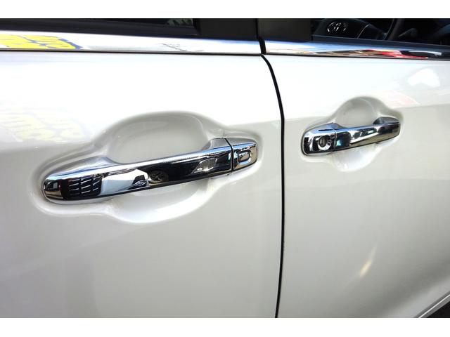 エスクァイア ハイブリッドＧｉ　９型ＳＤナビ　地デジ　Ｂカメラ　１２．１型後席モニター　ＢＴ　衝突被害軽減　車線逸脱防止　クルーズコントロール　革シートヒーター　ＵＳＢポート　ドラレコ　７人乗り　両側自動ドア　全国対応２年保証（32枚目）