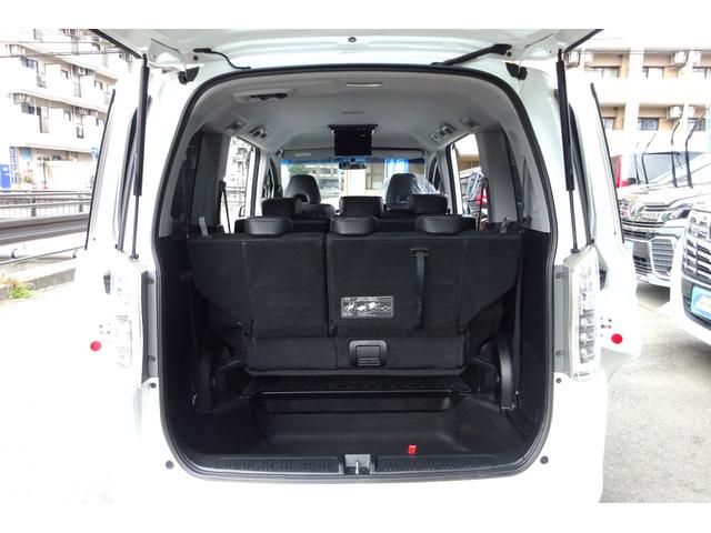 ステップワゴンスパーダ Z クールスピリット 9型SDナビ 地デジ Bカメラ 後席モニター アイドリングストップ クルーズコントロール ハーフレザーシート 8人乗り メッキフォグカバー!スマートキー 17アルミ 両側自動ドア 全国対応2年保証(10枚目)