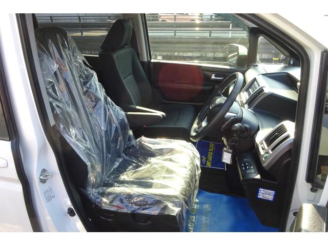 ステップワゴンスパーダ パワーエディション　ＳＤナビ　地デジ　Ｂカメラ　後席モニター　Ｂｌｕｅｔｏｏｔｈ　アイドリングストップ　７人乗りウォークスルー　ＨＩＤライト　１６アルミ　両側自動ドア　全国対応２年保証（7枚目）