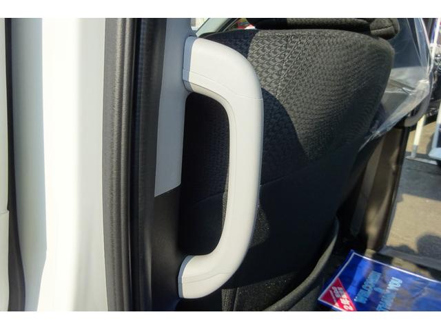 ステップワゴンスパーダ パワーエディション　ＳＤナビ　地デジ　Ｂカメラ　後席モニター　Ｂｌｕｅｔｏｏｔｈ　アイドリングストップ　７人乗りウォークスルー　ＨＩＤライト　１６アルミ　両側自動ドア　全国対応２年保証（25枚目）