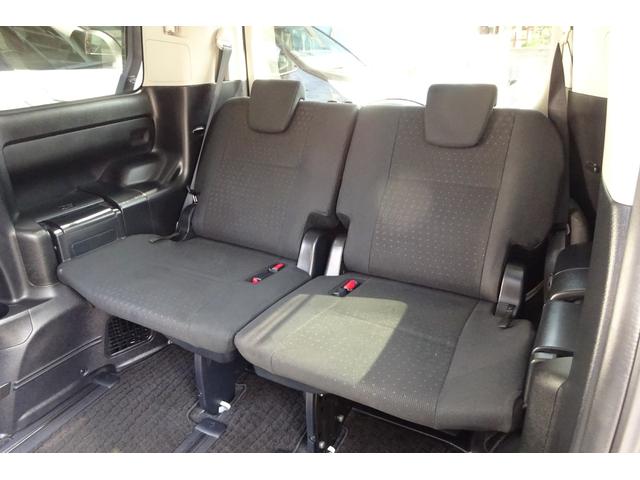 ヴォクシー ハイブリッドＶ　９型ＳＤナビ　地デジ　Ｂカメラ　１１型後席モニター　Ｂｌｕｅｔｏｏｔｈ　クルーズコントロール　シートヒーター　７人乗りウォークスルー　ＬＥＤライト　置くだけ充電　ＡＷ　両側自動ドア　全国対応２年保証（10枚目）