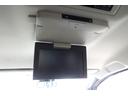 ハイブリッドＶ　ＳＤナビ　地デジ　Ｂカメラ　１１型後席モニター　Ｂｌｕｅｔｏｏｔｈ　衝突被害軽減　車線逸脱防止　クルーズコントロール　シートヒーター　７人乗りウォークスルー　ＡＷ　両側自動ドア　全国対応２年保証（17枚目）