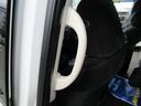 乗り降りに便利な大型のアシストグリップを採用!